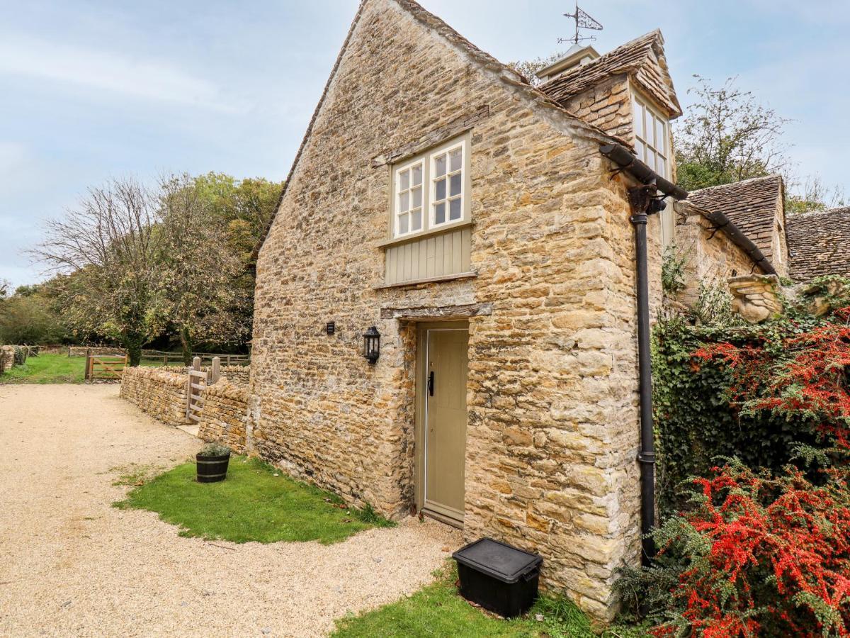 Villa The Clock Tower à South Cerney Extérieur photo